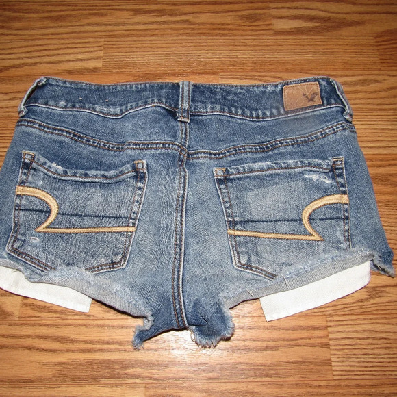AMERICAN EAGLE Shortie Distressed Jean Shorts 4 - Picture 3 of 5